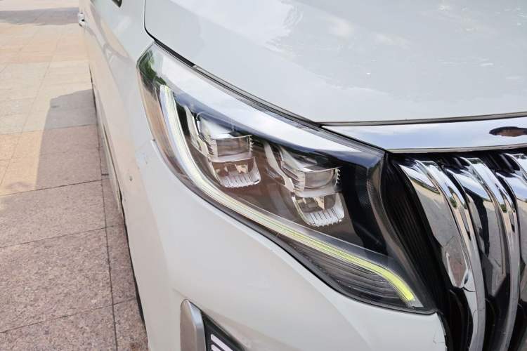 Used GAC Trumpchi M8 2018 320T Luxury Edition Right Front Headlight