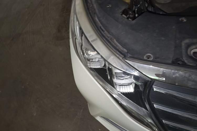 Used GAC Trumpchi M8 2018 320T Luxury Edition Right Front Headlight