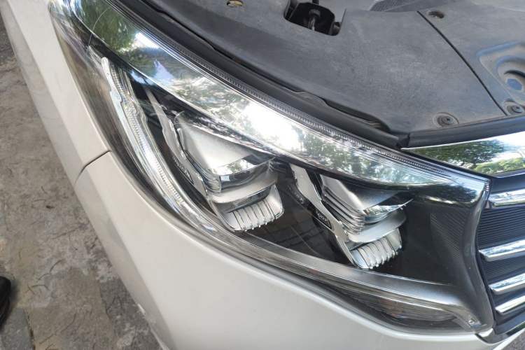 Used GAC Trumpchi M8 2018 320T Luxury Edition Right Front Headlight