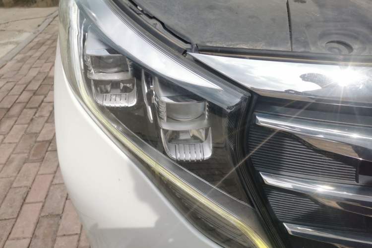 Used GAC Trumpchi M8 2018 320T Luxury Edition Right Front Headlight