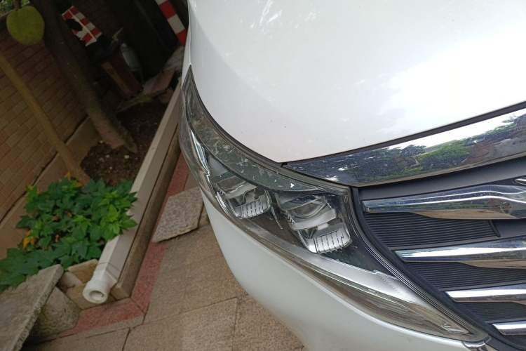 Used GAC Trumpchi M8 2018 320T Luxury Edition Right Front Headlight