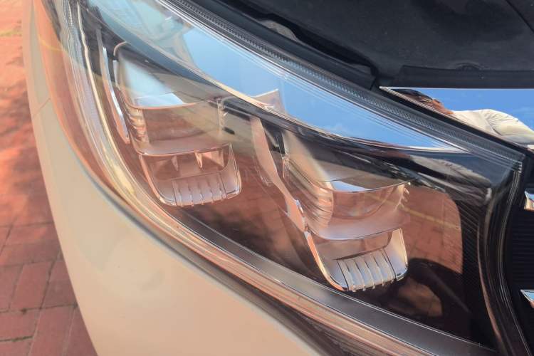 Used GAC Trumpchi M8 2018 320T Luxury Edition Right Front Headlight