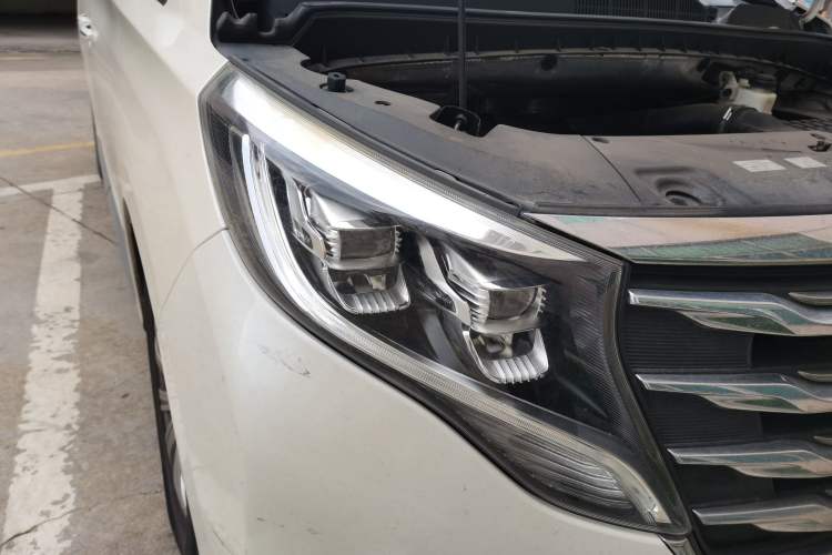 Used GAC Trumpchi M8 2018 320T Luxury Edition Right Front Headlight