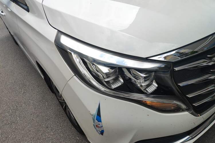 Used GAC Trumpchi M8 2018 320T Luxury Edition Right Front Headlight