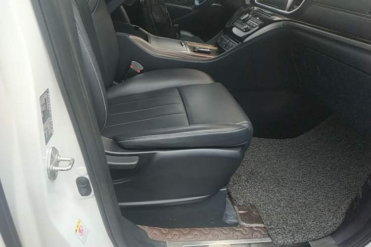 Used GAC Trumpchi M8 2018 320T Luxury Edition Right Front Seat