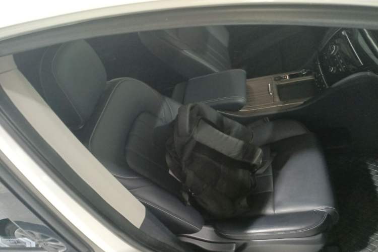 Used GAC Trumpchi M8 2018 320T Luxury Edition Right Front Seat