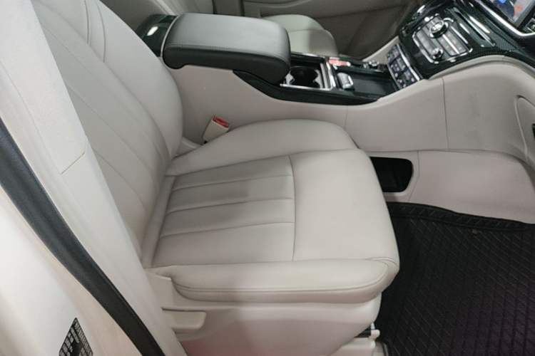Used GAC Trumpchi M8 2018 320T Luxury Edition Right Front Seat