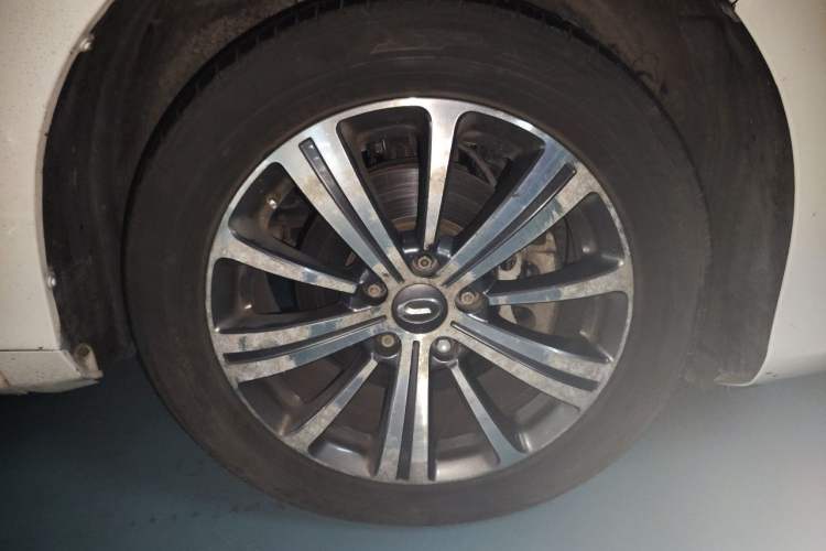 Used GAC Trumpchi M8 2018 320T Luxury Edition Right Front Wheel Hub