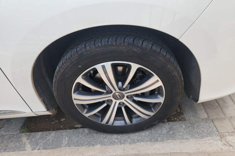 Used GAC Trumpchi M8 2018 320T Luxury Edition Right Front Wheel Hub