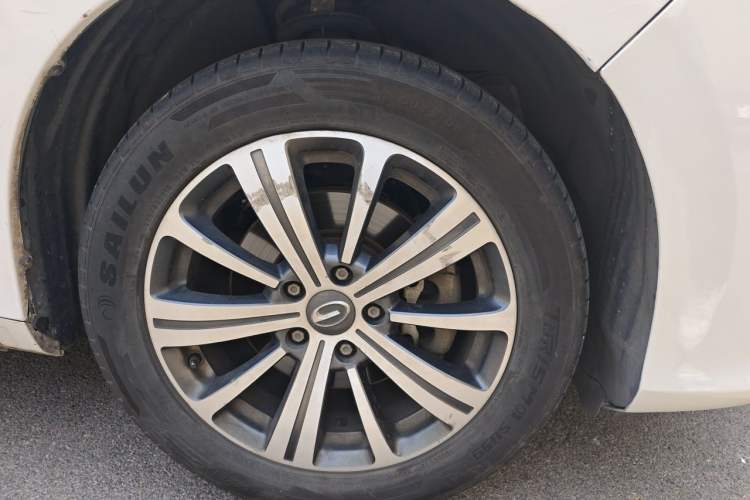 Used GAC Trumpchi M8 2018 320T Luxury Edition Right Front Wheel Hub