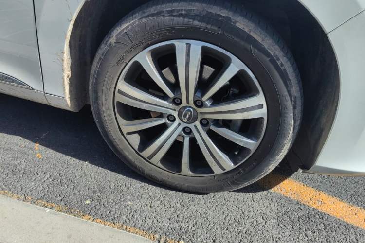 Used GAC Trumpchi M8 2018 320T Flagship Edition Right Front Wheel Hub