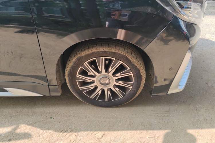 Used GAC Trumpchi M8 2018 320T Flagship Edition Right Front Wheel Hub