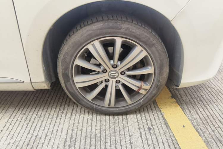 Used GAC Trumpchi M8 2018 320T Luxury Edition Right Front Wheel Hub