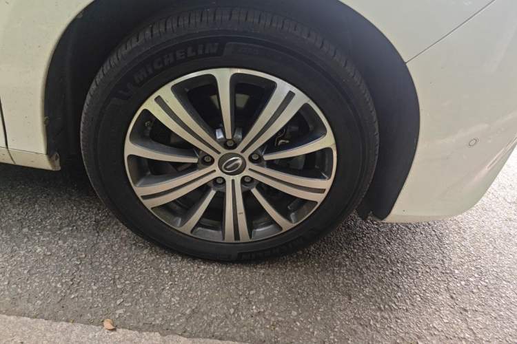 Used GAC Trumpchi M8 2018 320T Flagship Edition Right Front Wheel Hub