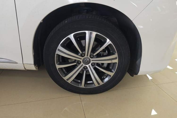 Used GAC Trumpchi M8 2018 320T Luxury Edition Right Front Wheel Hub