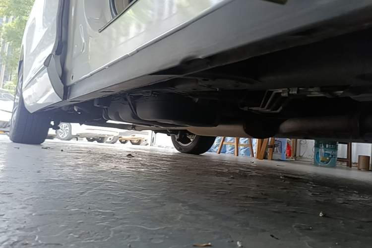 Used GAC Trumpchi M8 2018 320T Luxury Edition Right Side Sill