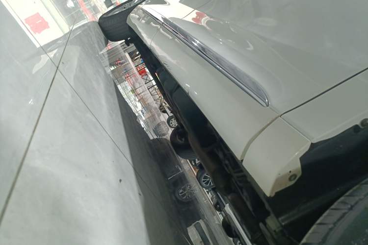 Used GAC Trumpchi M8 2018 320T Luxury Edition Right Side Sill