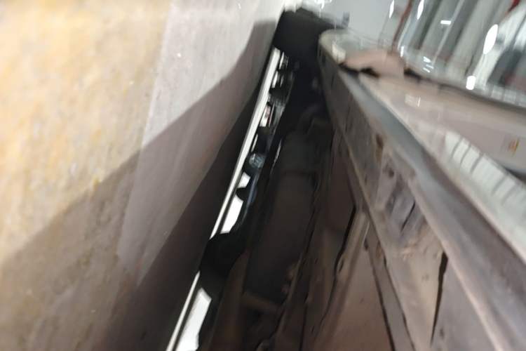 Used GAC Trumpchi M8 2018 320T Luxury Edition Right Side Sill