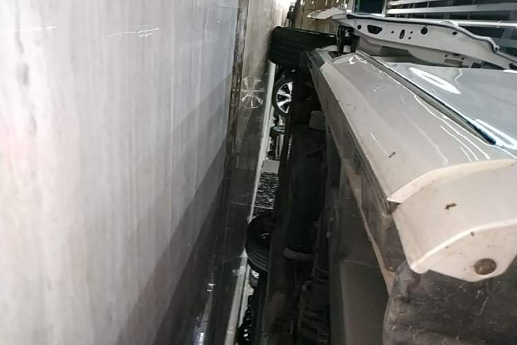 Used GAC Trumpchi M8 2018 320T Luxury Edition Right Side Sill