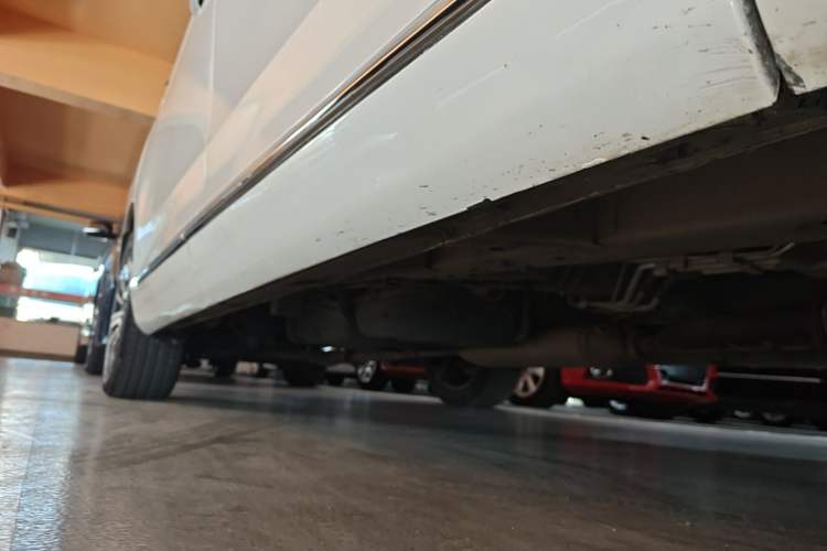 Used GAC Trumpchi M8 2018 320T Luxury Edition Right Side Sill