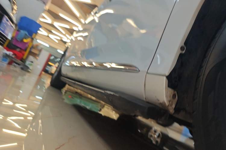 Used GAC Trumpchi M8 2018 320T Luxury Edition Right Side Sill