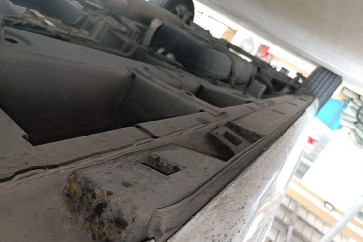 Used GAC Trumpchi M8 2018 320T Luxury Edition Right Side Sill