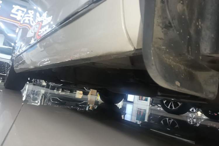 Used GAC Trumpchi M8 2018 320T Luxury Edition Right Side Sill