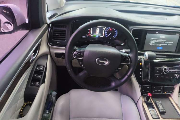 Used GAC Trumpchi M8 2018 320T Luxury Edition Steering Wheel