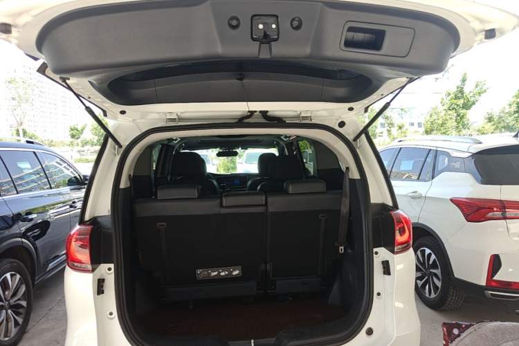 Used GAC Trumpchi M8 2018 320T Luxury Edition Trunk