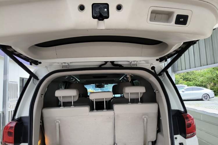 Used GAC Trumpchi M8 2018 320T Luxury Edition Trunk