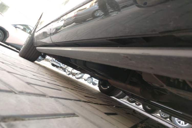 Used GAC Trumpchi M8 2019 320T Ultimate Edition Chassis Front Right