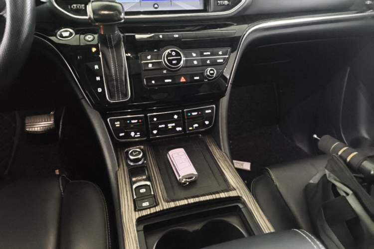 Used GAC Trumpchi M8 2019 320T Ultimate Edition Gear Lever