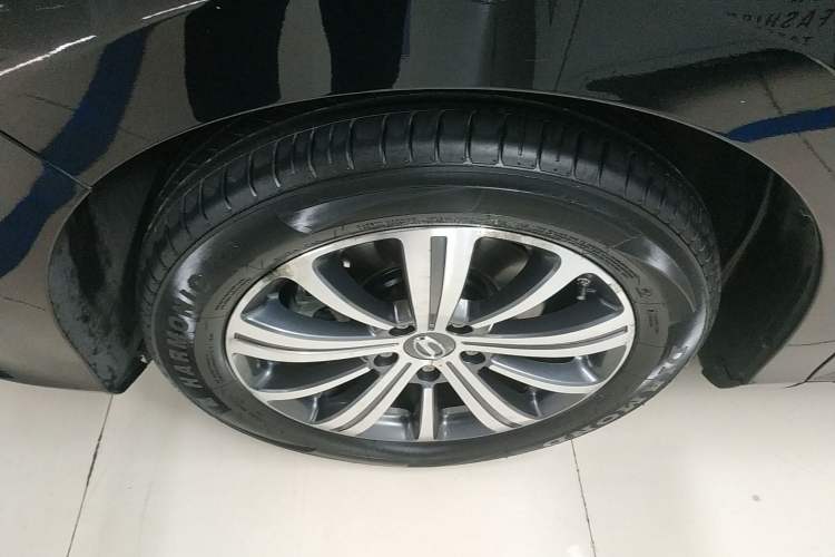 Used GAC Trumpchi M8 2019 320T Ultimate Edition Left Front Wheel Hub
