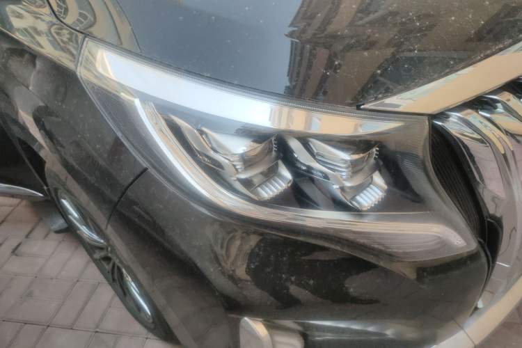Used GAC Trumpchi M8 2019 320T Ultimate Edition Right Front Headlight