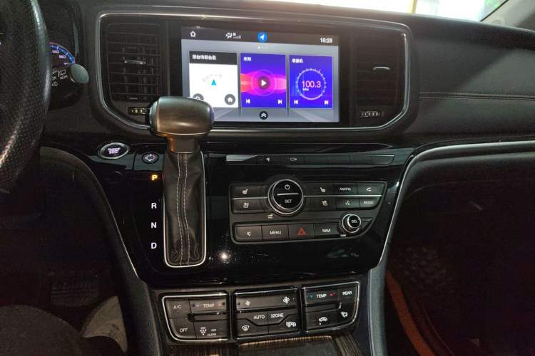 Used GAC Trumpchi M8 2019 320T Ultimate Edition Audio And AC Panel