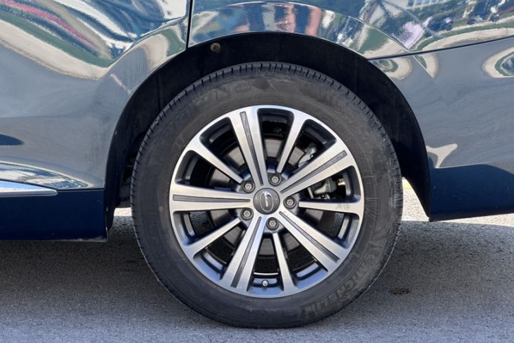 Used GAC Trumpchi M8 2019 320T Ultimate Edition Exterior 5