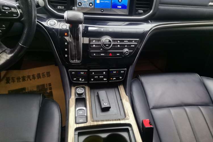 Used GAC Trumpchi M8 2019 320T Ultimate Edition Gear Lever