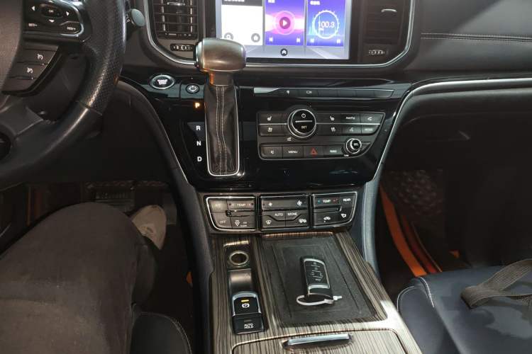 Used GAC Trumpchi M8 2019 320T Ultimate Edition Gear Lever