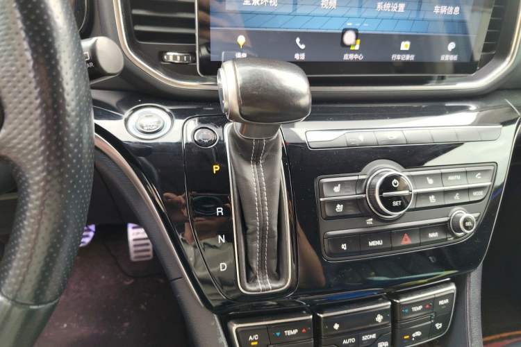 Used GAC Trumpchi M8 2019 320T Ultimate Edition Gear Lever