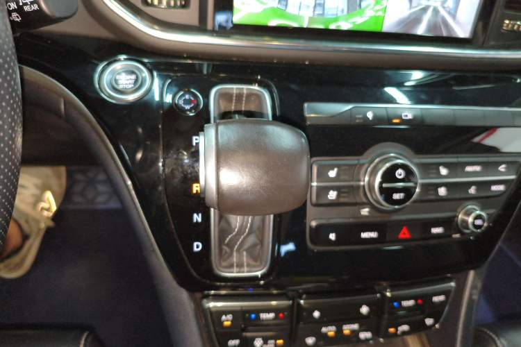 Used GAC Trumpchi M8 2019 320T Ultimate Edition Gear Lever