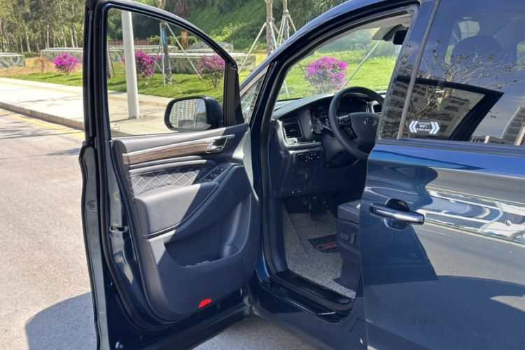 Used GAC Trumpchi M8 2019 320T Ultimate Edition Interior 1