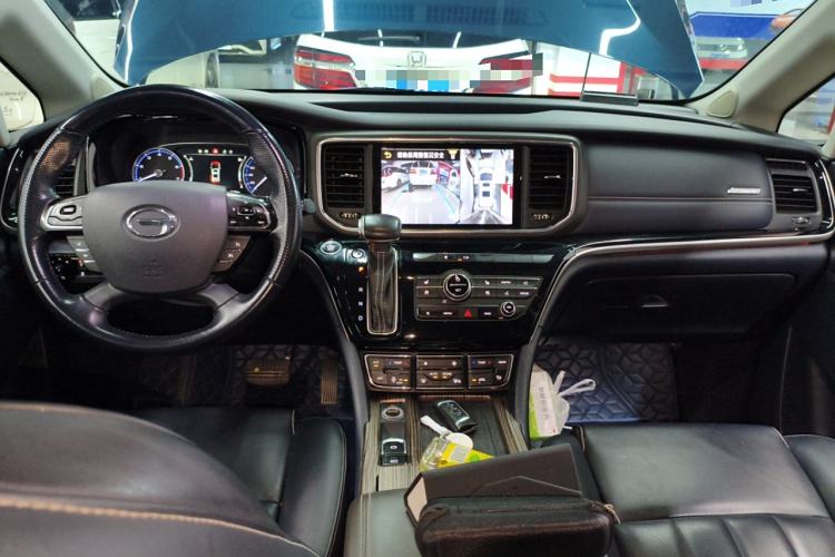 Used GAC Trumpchi M8 2019 320T Ultimate Edition Interior 2