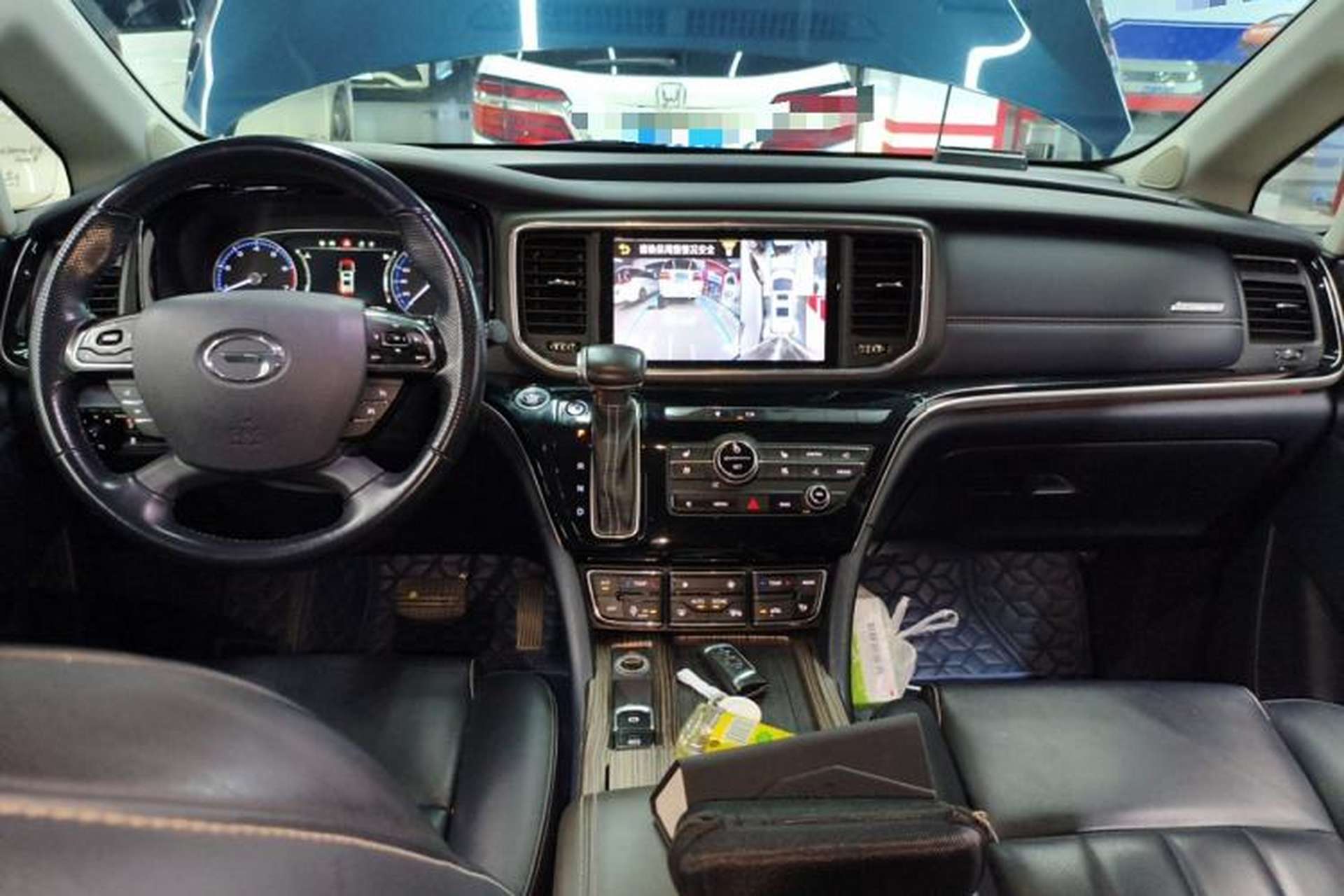 Used GAC Trumpchi M8 2019 320T Ultimate Edition Interior 2