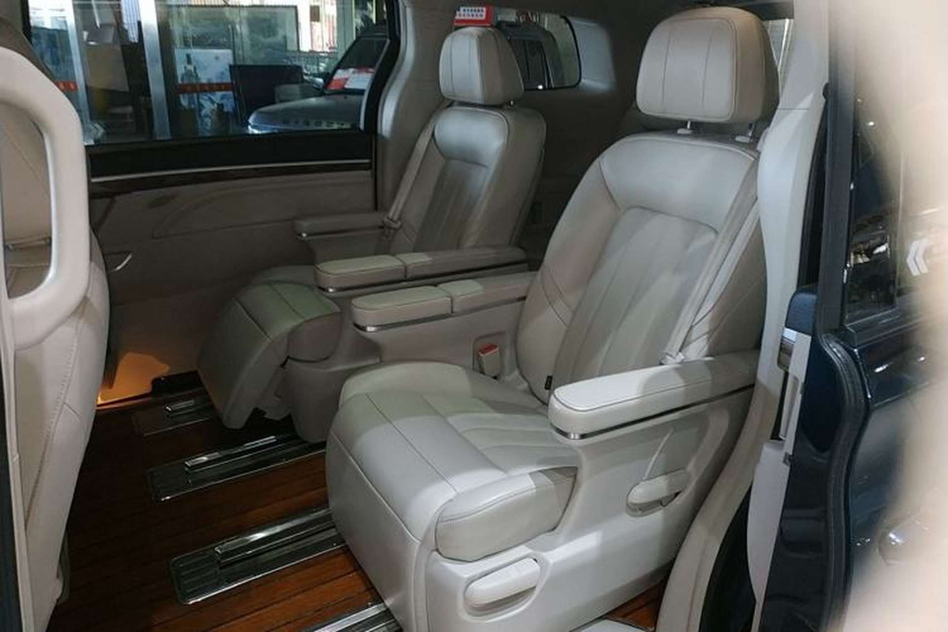 Used GAC Trumpchi M8 2019 320T Ultimate Edition Interior 4