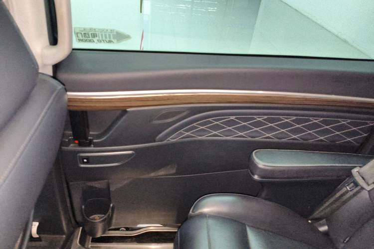 Used GAC Trumpchi M8 2019 320T Ultimate Edition Interior 6
