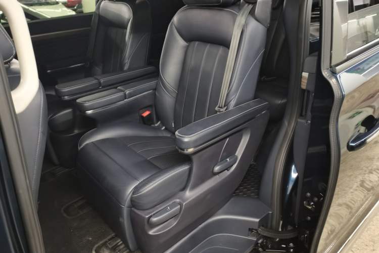 Used GAC Trumpchi M8 2019 320T Ultimate Edition Left Rear Seat