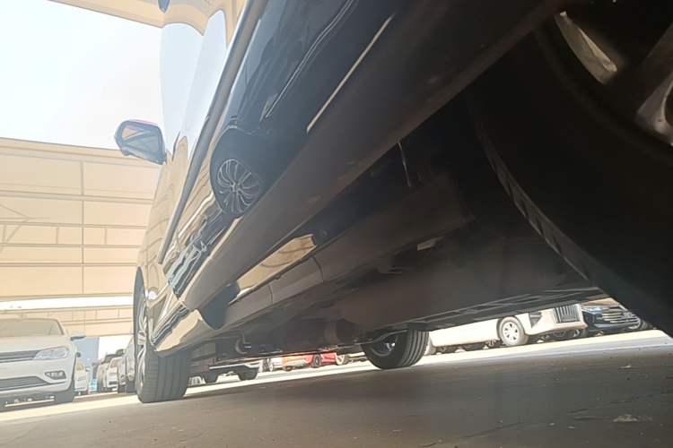 Used GAC Trumpchi M8 2019 320T Ultimate Edition Left Side Sill