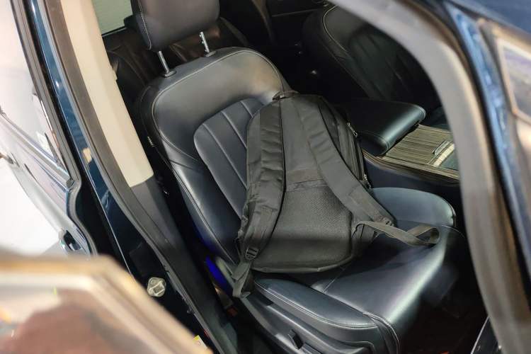 Used GAC Trumpchi M8 2019 320T Ultimate Edition Right Front Seat