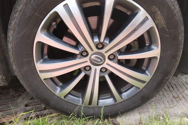 Used GAC Trumpchi M8 2019 320T Ultimate Edition Right Front Wheel Hub