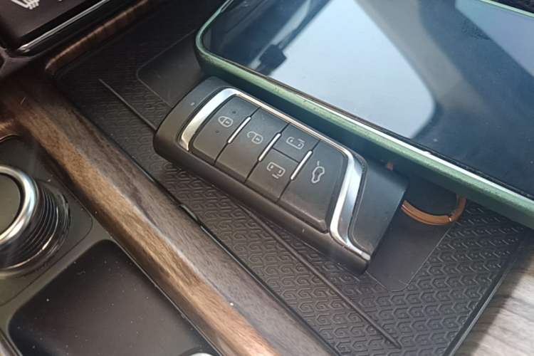 Used GAC Trumpchi M8 2019 320T Ultimate Edition Vehicle Key